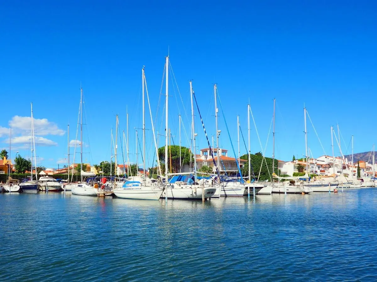 Apartment Club Nautic-9 By Interhome Empuriabrava
